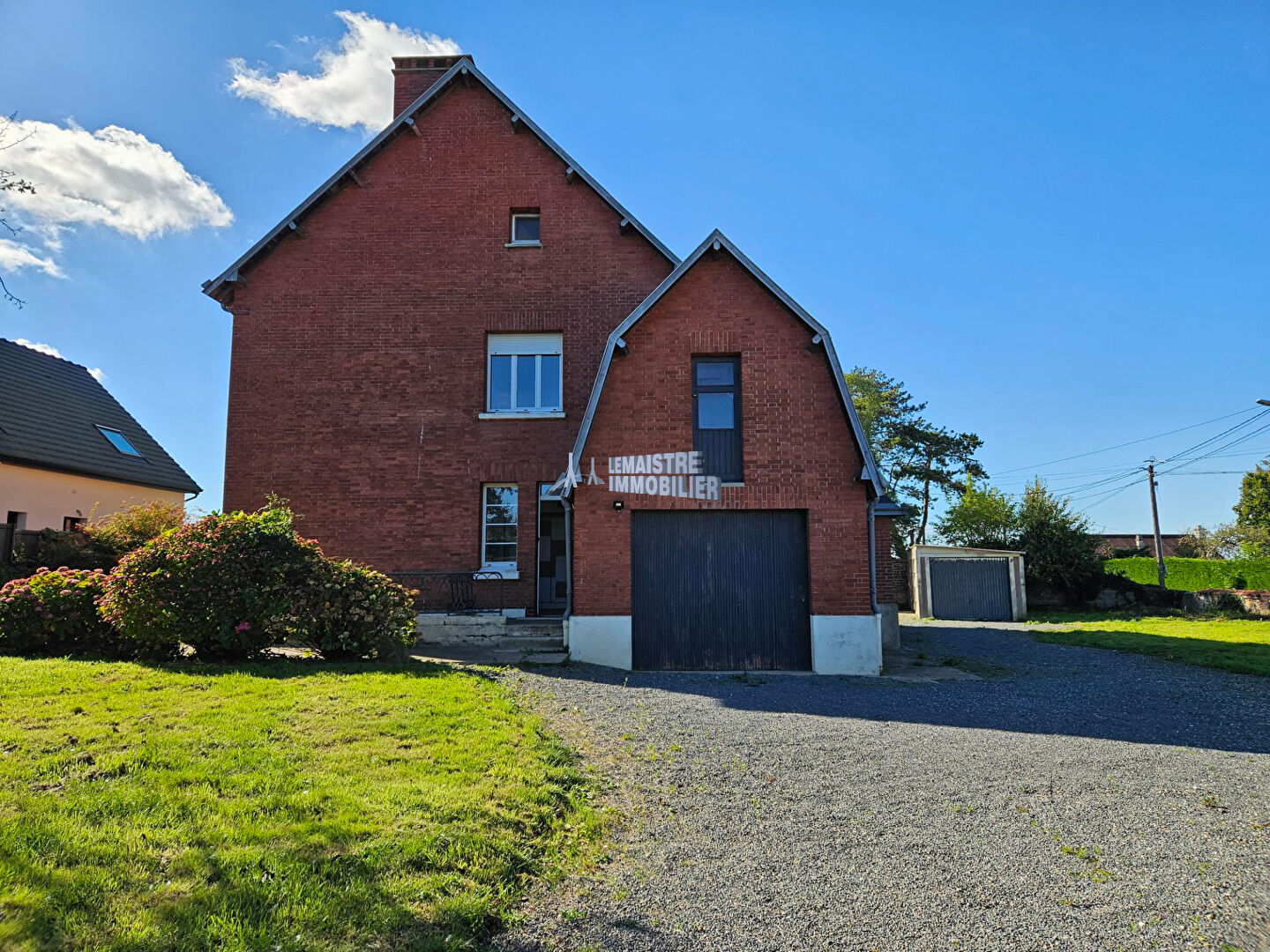 Maison-Villa - FONTAINE LA MALLET